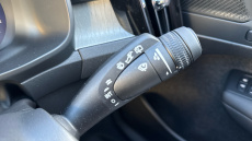 Volvo XC40 2.0 B4P Ultra Dark 5dr Auto Petrol Estate